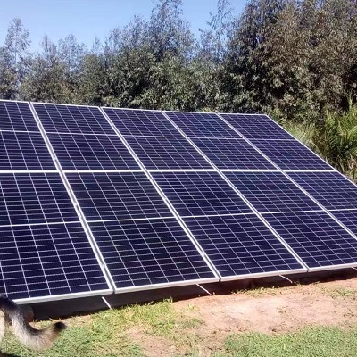 30kw слънчева хибридна слънчева система за ферма в Уругвай, съвместима с генератор
